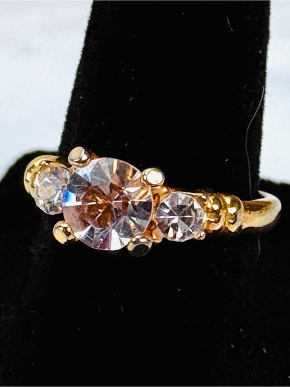 Beautiful aged goldtone, bling size 7 1/4 costume ring